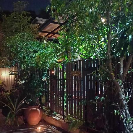 Chez Pom Hotel Chiang Mai Buitenkant foto